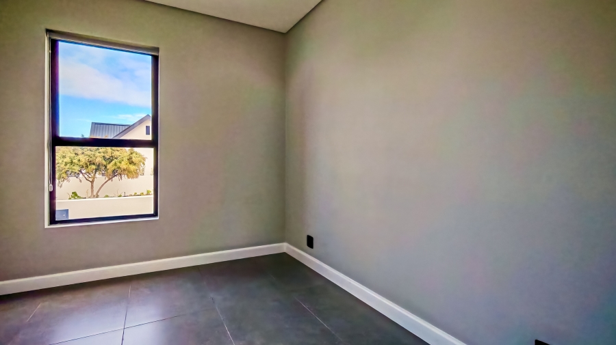 4 Bedroom Property for Sale in Sitari Country Estate Western Cape